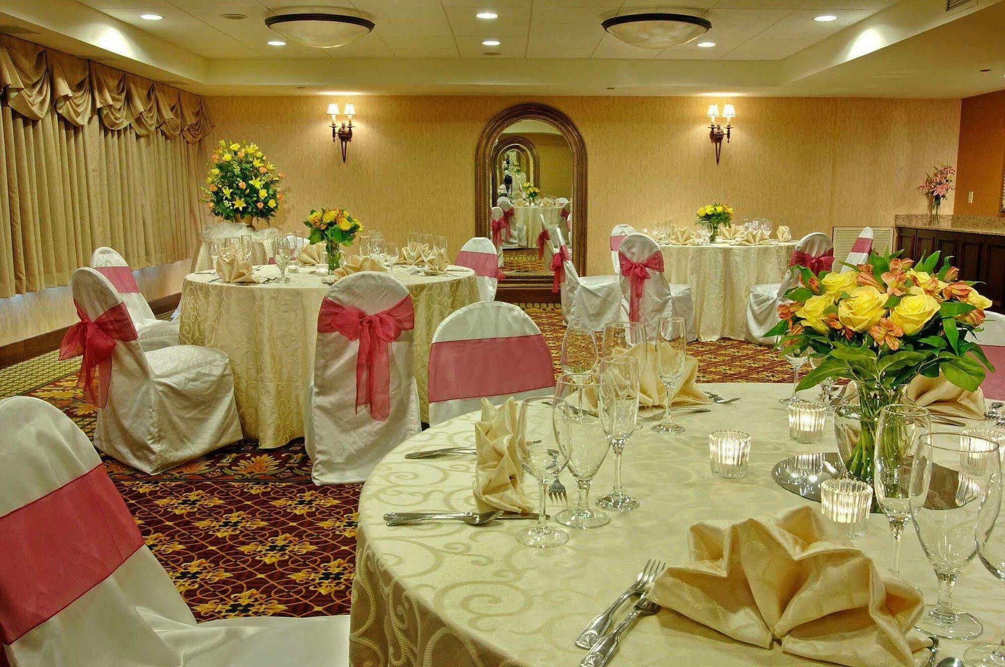 Holiday Inn Washington-Dulles International Airport By Ihg Sterling Restaurace fotografie